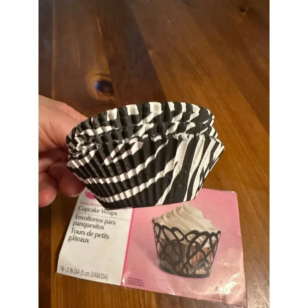 Wilton Cupcake Wraps and Zebra striped cupcake cups